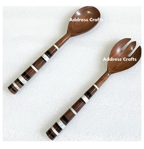 Service à salade en bois de manguier et résine, ensemble de 2 cuillères et fourchettes de service en bois, ustensiles de cuisine faits à la main, outils en bois pour Offre Spéciale - Product Image 4