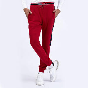 ชุดวอร์มมีซิปสำหรับผู้ชายผ้าฝ้ายสีน้ำตาลแดง100% มีสไตล์ออกแบบได้ตามต้องการสำหรับยิมฟิตเนสระบายอากาศได้ดีและเป็นมิตรกับสิ่งแวดล้อม - Product Image 5