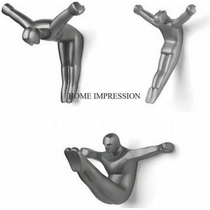 Porte-manteau mural moderne en aluminium moulé argenté brillant poli, design créatif, corps humain, différentes positions, lot de 1 crochet - Product Image 1