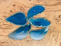 Precio al por mayor personalizar tamaño Natural encaje azul ágata piedra rebanadas colores mezclados ágata posavasos rebanadas para decoración del hogar