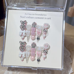 <span class=keywords><strong>Uñas</strong></span> Postizas de Lujo, Estilo Ataúd, Color Blanco y Rosa, con Adornos de Perlas y Corazones, Hechas a Mano - Product Image 1