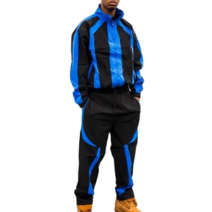 Ensemble de survêtement Techwear pour homme, veste coupe-vent et pantalon imperméables, streetwear, fabrication OEM personnalisée - Product Image 1