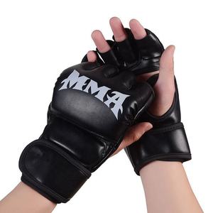 Guantes de boxeo de ajuste personalizado disponibles en varios tamaños y colores adaptados a sus necesidades y estilo de entrenamiento específicos - Product Image 1