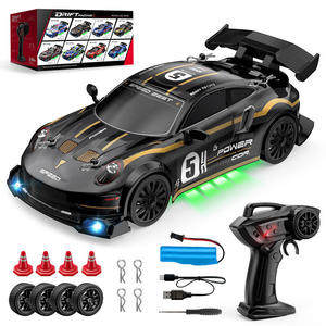 Mini voiture télécommandée à l'échelle 1:24, mouvements à grande vitesse et lumières LED, modèle de voiture RC en métal 2,4 GHz - Product Image 2