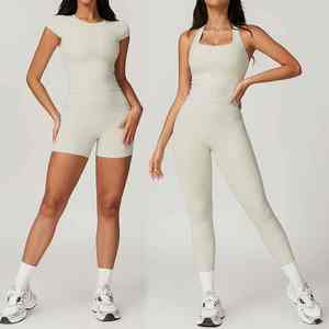 Ensemble de vêtements de sport deux pièces pour femmes débardeur et legging pour le fitness vêtements d'entraînement personnalisés OEM pour femmes Yoga Se - Product Image 6