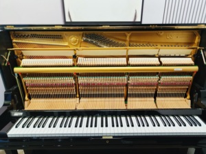 Top Yamahas U3M Japan Upright Piano Acoustic <b>Black</b> <b>Polished</b> Refurbished High Quality Durable Professional U3 Long Lifespa 88 - Product Image 5