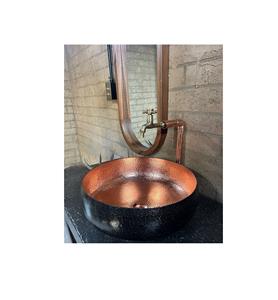 Évier en cuivre de qualité supérieure à épaisseur importante avec un design moderne, personnalisable pour les cuisines très fréquentées nécessitant une durabilité - Product Image 1