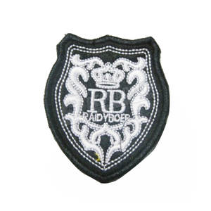 Vente en gros de nouveaux insignes de broderie à la main de haute qualité en métal et chenille pour uniformes - Product Image 4