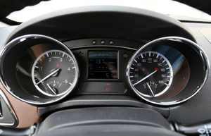 Pick-up 2024 d'occasion, essence/diesel, 2.0L/2.0T, boîte manuelle, moteur turbo, conduite à gauche, intérieur foncé - Product Image 4