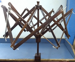 Accesorios de tejer de madera hechos a medida de alta calidad, herramienta de tejer de hilo Swift de hilo hecho a mano de alta calidad - Product Image 6