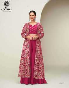 ชุดเสื้อคลุมผ้าไหมยาวคลุมเท้าสำหรับผู้หญิงจาก Neeta Creation ดีไซน์หรูหรา สีสันสดใสสำหรับงานเฉลิมฉลอง พร้อมลายปักทองที่ประณีต ชุดซัลวาร์ คามีซเนื้อผ้าไหม - Product Image 4