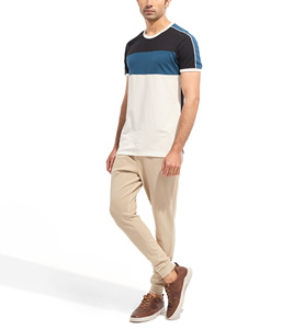 เสื้อยืดโลโก้แบบสวมหัวแขนสามสีสำหรับผู้ชาย - Product Image 2