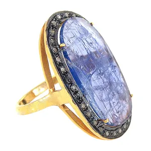 Bague statement pour femme avec topaze bleue taille ovale et diamants taille princesse, plaqué or, bijoux fins, cadeau, fabriqué en platine - Product Image 2