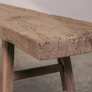 Banco Elegante de Madera Marrón Antigua para Sala de Estar con Diseño Intrincado - Product Image 3