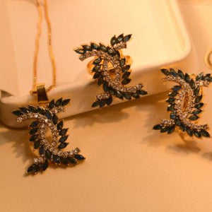 Ensemble de bijoux en strass floral avec casque et boucles d'oreilles Jhumka à l'importation de qualité prix d'usine en gros - Product Image 3