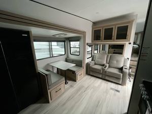 Nouveau 2026 Keystone C-o-l-e-m-a-n L-e-g-a-c-y 2400REX - Product Image 6