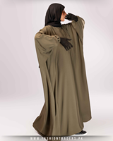 Abaya Droite Personnalisée de Haute Qualité – Tenue Modeste Naturelle pour Adultes, Écologique, Respirante, Kaki, Col Rond, Dernière Collection Traditionnelle