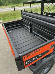 Vehículo Utilitario Kubota RTV-X 110cc, 4 Tiempos, 4x4, Transmisión Automática, Gasolina/Diésel, Certificado por la EPA, Carrocería Naranja y Negra - Product Image 3