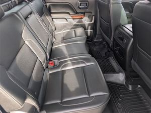 G-M-C Si-e-rra 2500HD SLT 2017, Cabina Doble, SB, 4WD, Interior de Cuero Oscuro, Caja de Cambios Automática, Volante a la Izquierda, Tamaño de Neumáticos R16, Furgoneta 4x4 Trasera - Product Image 4