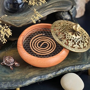 Quemador de Incienso de Madera Reutilizable con Tapa de Diseño de Metal Dorado para Varillas Aromáticas y Ambiente en el Hogar o para Regalo, Procedente de la India - Product Image 4