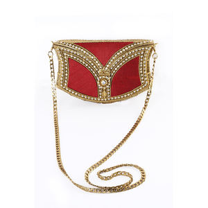 Offre incroyable Sac à main de soirée en métal perlé de luxe moderne de haute qualité Léger avec bandoulière pour mariage et soirée - Product Image 1