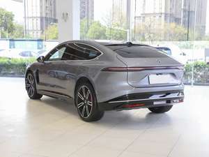 Véhicule électrique haut de gamme 2025 à double moteur, transmission intégrale et affichage tête haute (HUD) à réalité augmentée - Product Image 5