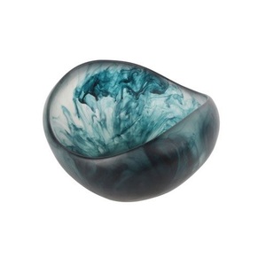 Cuenco decorativo de resina hecho a mano artístico, superficie brillante pulida, diseño moderno único, ecológico, ligero, adecuado para fiesta - Product Image 4