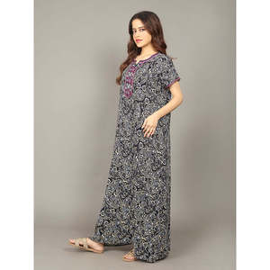 Evolove – Nuisette longue en viscose Liva pour femme, avec poches, super douce et confortable, en popeline tissée, boutonnée, fermeture à cordon, demi-tenue 3 pièces - Product Image 1