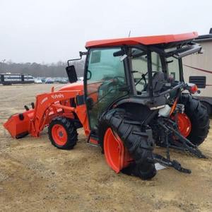 รถแทรกเตอร์อเนกประสงค์ LA1055 Kubota ขนาดกะทัดรัดพร้อมระบบบังคับเลี้ยวด้านหน้าที่มีความแม่นยำและการออกแบบการบำรุงรักษาต่ำ - Product Image 3