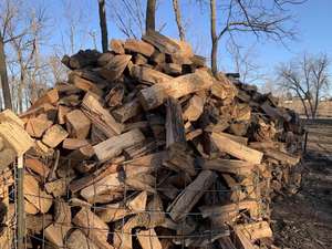 Kiln-Dried European Oak 25cm Hardwood <b>Logs</b> Ready to Burn <b>for</b> Stoves and <b>Fireplaces</b> 100% Natural UK Packaged in 10kg Bags - Product Image 2