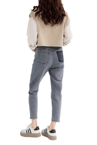 กางเกงยีนส์เอวกลางคุณภาพสูงแบบ OEM สำหรับผู้หญิง ยืดหยุ่นสูง ระบายอากาศดี สไตล์ลำลองทรงบอยเฟรนด์ ฮาเร็ม สีเข้ม สไตล์หวานๆ สตรีทแวร์ - Product Image 2