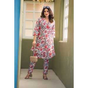 ชุดคลุมสำหรับใส่ไปงานเฉลิมฉลองผ้า Georgette สังเคราะห์ที่มีความสบายภายใน - Product Image 1