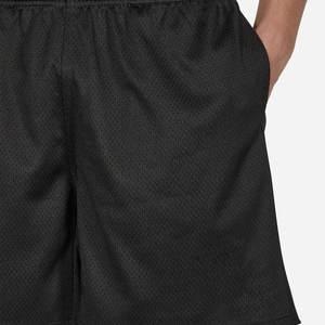 Pantalones cortos de malla personalizados OEM de color sólido para hombre, último diseño con cierre de cintura elástica, talla informal elegante para adultos - Product Image 5