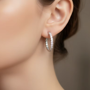 Boucles d'oreilles créoles pour femmes en or 14 carats et diamants ronds brillants naturels de 4 carats (CTTW) à l'intérieur et à l'extérieur - Product Image 5