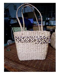 <b>Straw</b> Tote <b>Bag</b> Pretty <b>Woven</b> <b>Bag</b> for Girls - Can Mix With Many Outfits 99 GD VietNam - Product Image 1