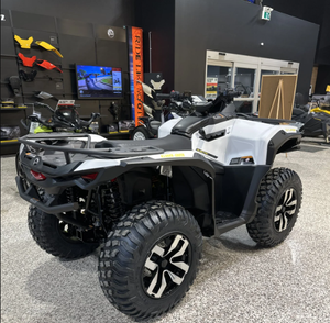Contactez-nous dès aujourd'hui pour des offres exclusives sur les CAN-AM 2026 ® OUTLANDER. VÉHICULE ÉLECTRIQUE DISPONIBLE POUR LIVRAISON - Product Image 4