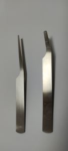 Juego de pinzas de sujeción de hormigas de acero inoxidable ligero de grado médico de 2 piezas Base de peso pluma de instrumentos quirúrgicos - Product Image 1