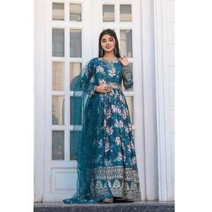 Traje Anarkali de Seda Chinon de Lujo, Estilo Étnico, Ajuste Cómodo, Perfecto para Usar en Bodas - Product Image 1