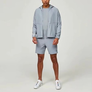 Ropa de calle de verano para hombre, chándal de satén de dos piezas, Chaqueta corta cortavientos con cremallera reflectante y conjunto de pantalones cortos con reflectividad - Product Image 4