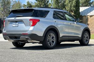 Neatly Used 2024 F-ord Explorer XLT RWD Plus Accident Free LHD/RHD <b>Drive</b> - Product Image 4