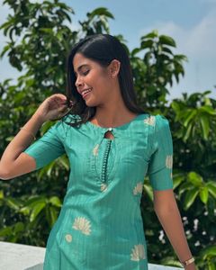New Trending Look Seasonable Wear Pure Cottan Silk Printed <strong>Kurta</strong> Collection for Indian Girls Readymade Cheap Low Price Wholesale