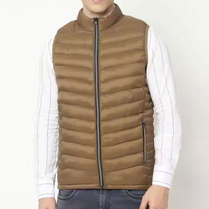 Chaleco Acolchado Informal para Hombre, de Poliéster Lavado, con Cuello Mao y Bolsillos con Cremallera, Transpirable para Invierno, Hecho en Pakistán - Product Image 1