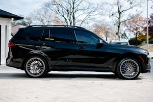 รถยนต์ BMW X7 Alpina XB7 ปี 2024 สภาพดีเยี่ยม เครื่องยนต์ V8 ทวินเทอร์โบ 631 แรงม้า ระบบขับเคลื่อนสี่ล้อ พร้อมอุปกรณ์ครบครัน - Product Image 3