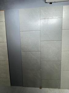 Azulejos de Porcelana Esmaltada para Exteriores de Alta Resistencia de 600x600 mm y 12 mm de Espesor para Pisos de Estacionamientos y Almacenes - Product Image 3