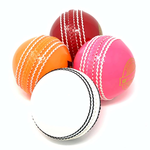 Pelota dura de críquet de cuero rojo personalizable de la mejor calidad para jugadores de críquet con logotipo personalizado incluido - Product Image 6