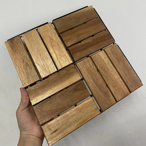 Carreaux de terrasse en bois d'acacia durables 300x300x24mm sans nœuds Design moderne avec finition à l'huile de qualité supérieure pour application extérieure - Product Image 1