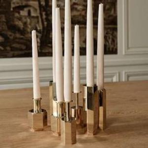 Lujoso candelabro de latón para una elegante decoración del hogar, eventos de boda y diseño de interiores con exquisitos Detalles - Product Image 4