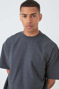 Meilleur matériau personnalisé T-shirt de compression pour hommes Top Trendy Look T-shirt de compression de qualité supérieure avec tarif de gros 2025 - Product Image 3