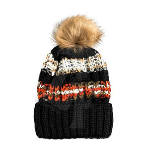 Gorros de piel fabricados en Pakistán diseñados para combinar con cada armario de invierno con colores neutros de tela suave para la venta en línea - Product Image 4