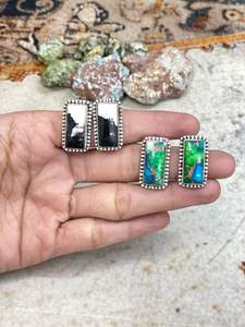 Boucles d'oreilles en argent Sterling fait à la main blanc Buffalo paon Dahlia Post bijoux pour femmes élégantes Style de créateur floral Unique - Product Image 5